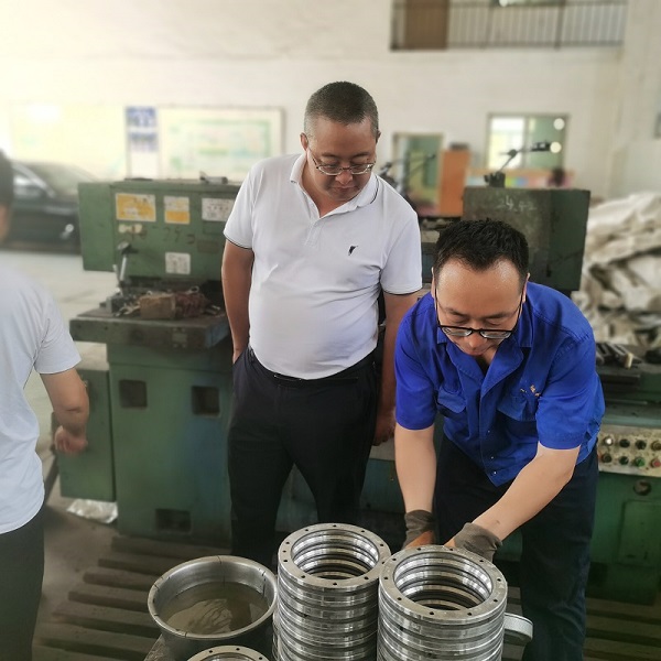 洛陽理工學(xué)院智能制造學(xué)院到我廠參觀學(xué)習(xí)